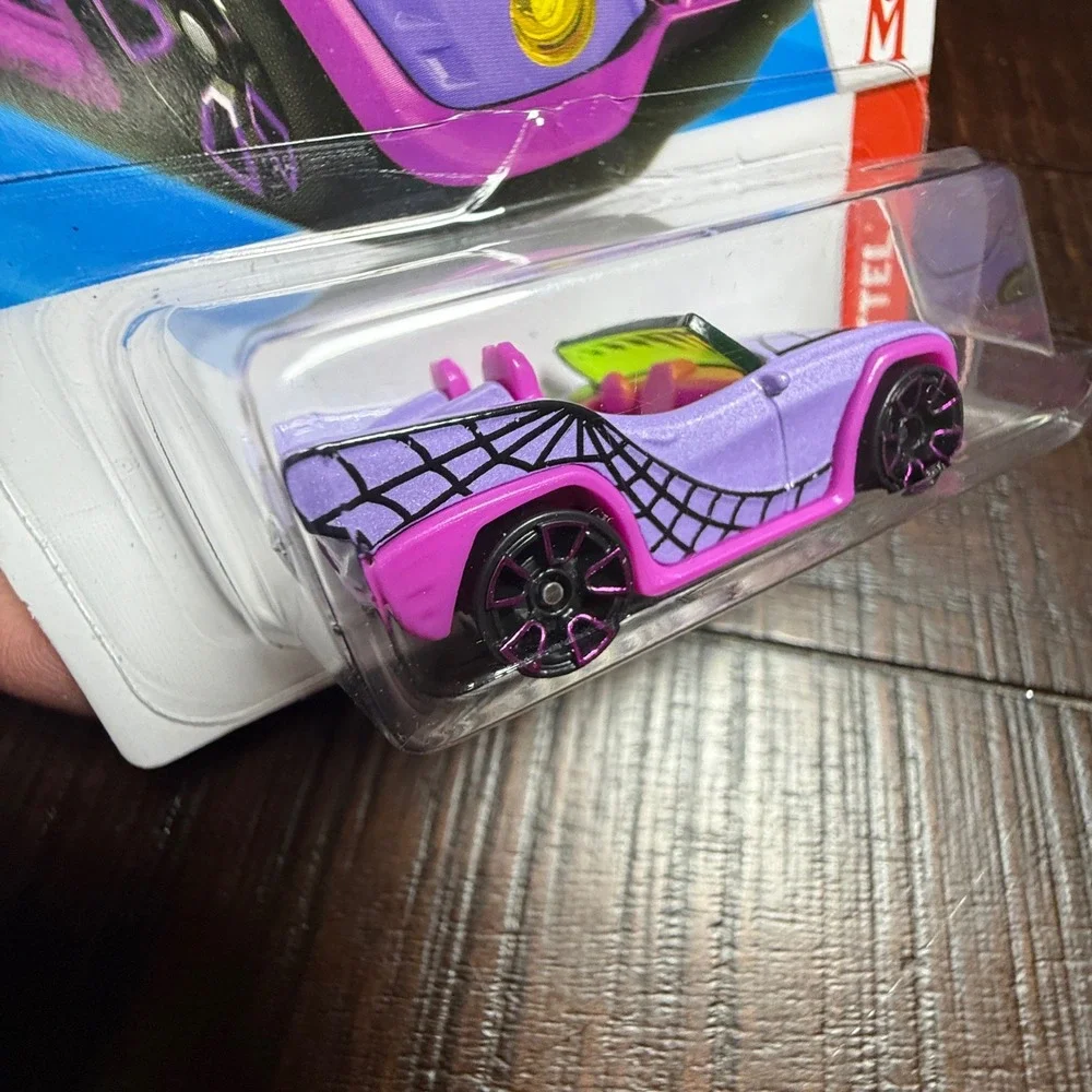 Hot‎ Wheels Monster High Ghoul Mobile Purple Pink 2024 Mainline JJJ19-N9C0B